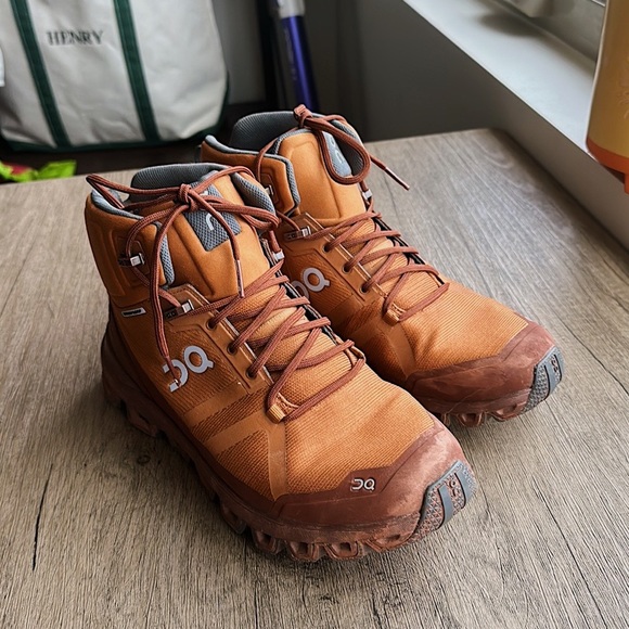 On Running Shoes - Lowest Price! On Cloud Hiking Shoes